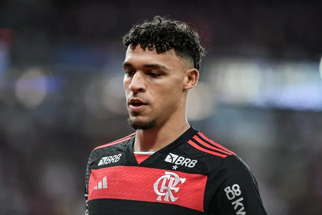 Victor Hugo durante partida contra o São Paulo no Campeonato Brasileiro de 2024. Foto: Thiago Ribeiro/AGIF
