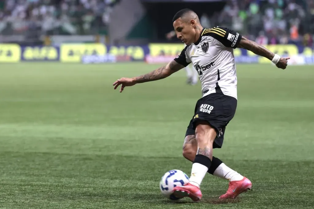 Guilherme Arana retorna após lesão na coxa esquerda. Foto: Marcello Zambrana/AGIF