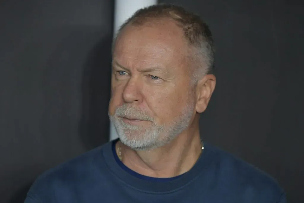Desempenho de Mano Menezes à frente do Grêmio não vem agradando. Foto: Thiago Ribeiro/AGIF