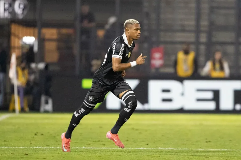SP – BRAGANCA PAULISTA – 06/08/2025 – COPA DO BRASIL 2025, BRAGANTINO X BOTAFOGO – Danilo jogador do Botafogo estreia durante partida contra o Bragantino no estadio Cicero De Souza Marques pelo campeonato Copa Do Brasil 2025. Foto: Joisel Amaral/AGIF