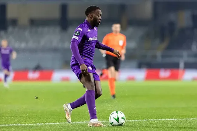 Jonathan Ikoné, jogando pela Fiorentina – (Photo by Miguel Lemos/Eurasia Sport Images/Getty Images)
