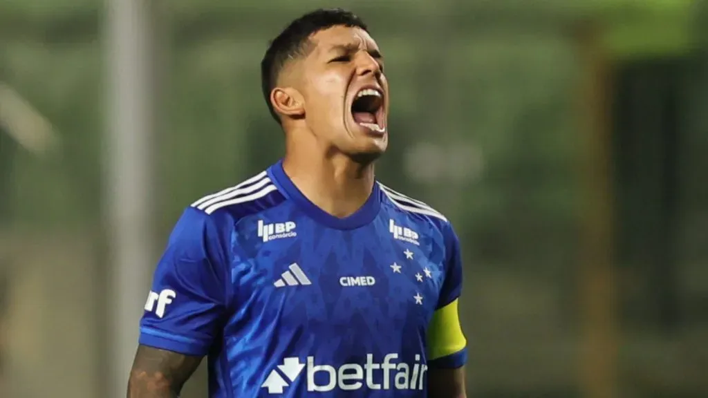 Lucas Romero, volante do Cruzeiro. Foto: Gilson Lobo/AGIF