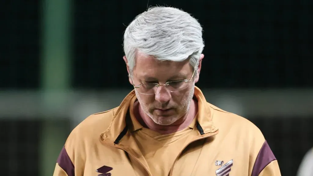 Odair Hellmann Athletico