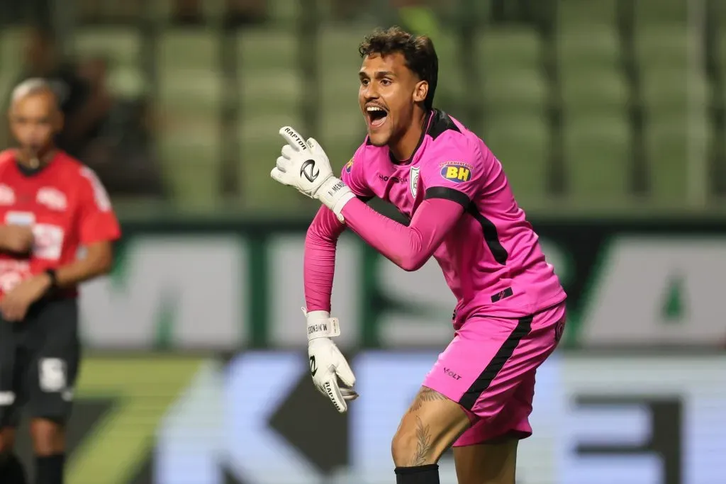 Matheus Mendes interessa ao São Paulo – Foto: Gilson Lobo/AGIF.