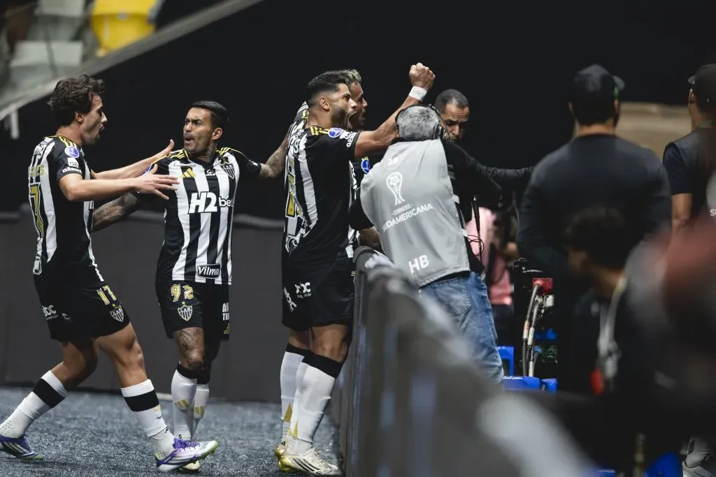 Hulk marca o gol da vitória do Atlético-MG na Sul-Americana. Foto: Pedro Souza/Atlético