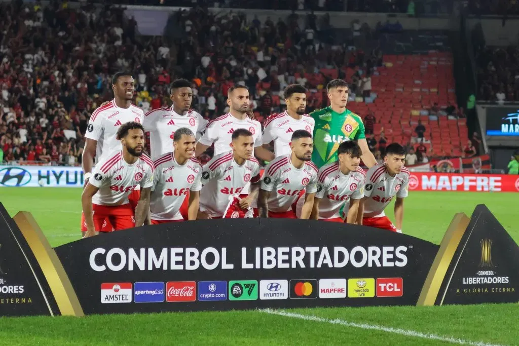 Jogadores posam para foto antes de Flamengo x Internacional. Foto: Ricardo Duarte / Internacional