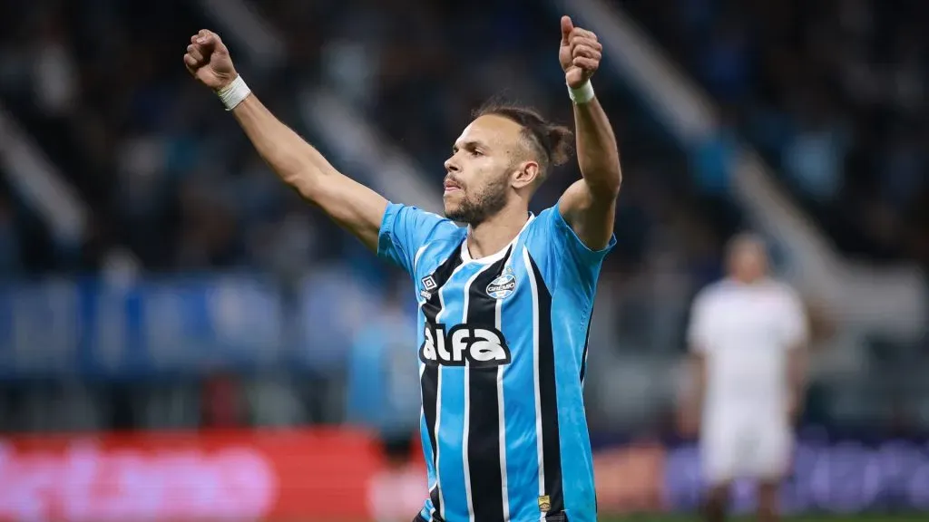 Braithwaite retorna ao Grêmio