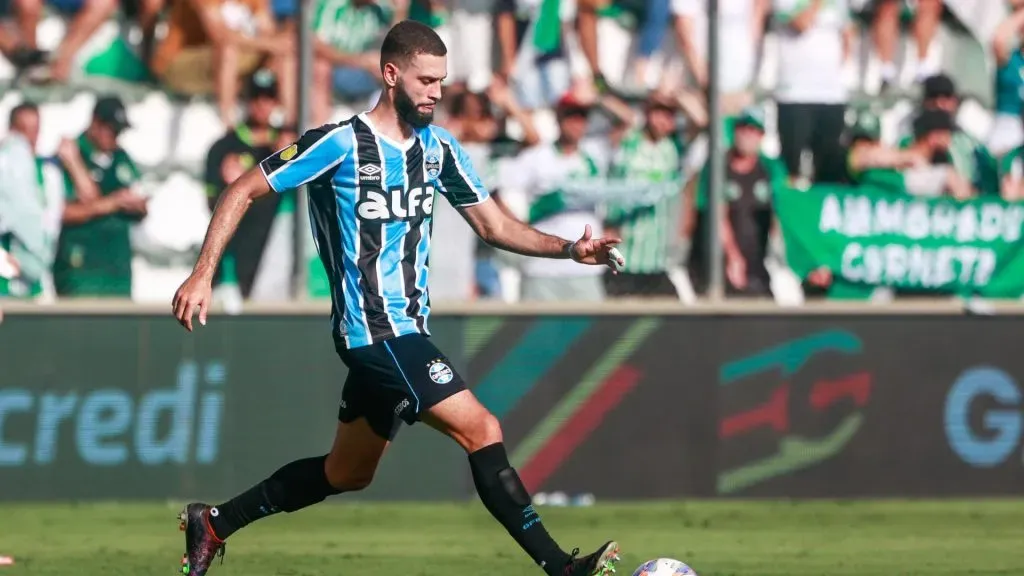 Wagner Leonardo, zagueiro do Grêmio