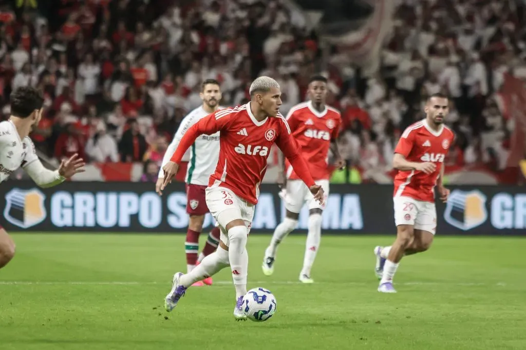 Braian Aguirre Internacional 2025 até 2028