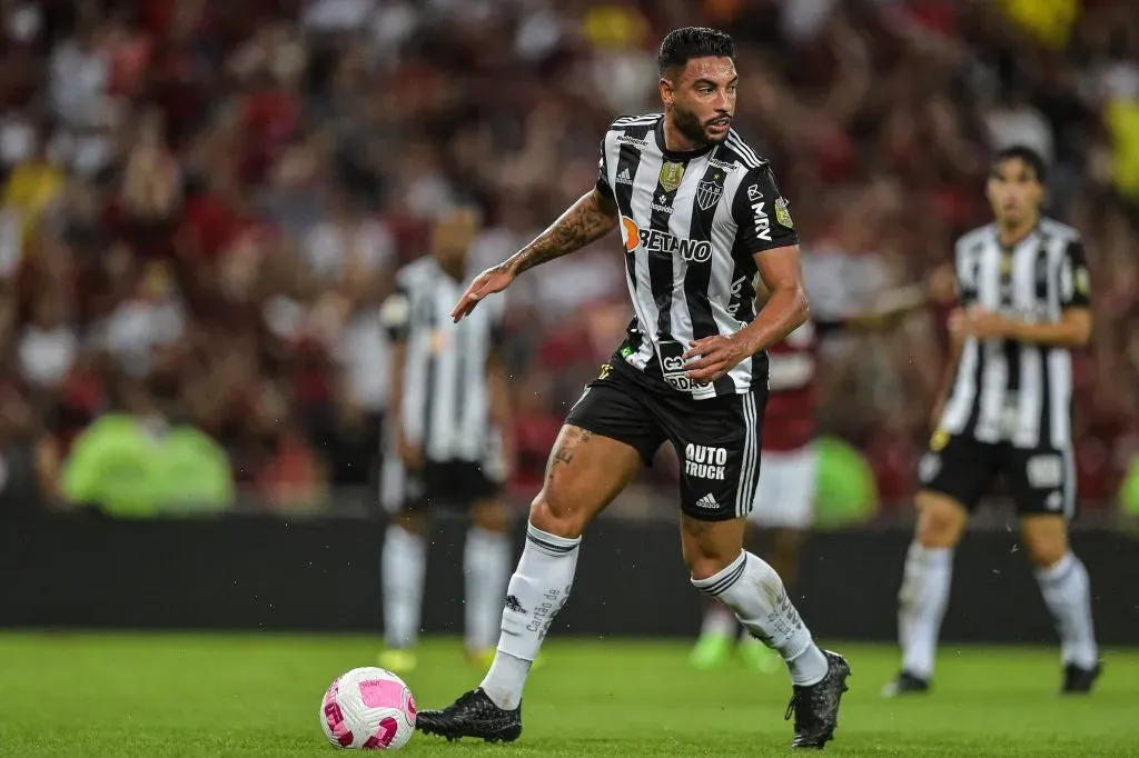RJ – Rio de Janeiro – 15/10/2022 – BRASILEIRO A 2022, FLAMENGO X ATLETICO-MG – Nathan Silva jogador do Atletico-MG durante partida contra o Flamengo no estadio Maracana pelo campeonato Brasileiro A 2022. Foto: Thiago Ribeiro/AGIF