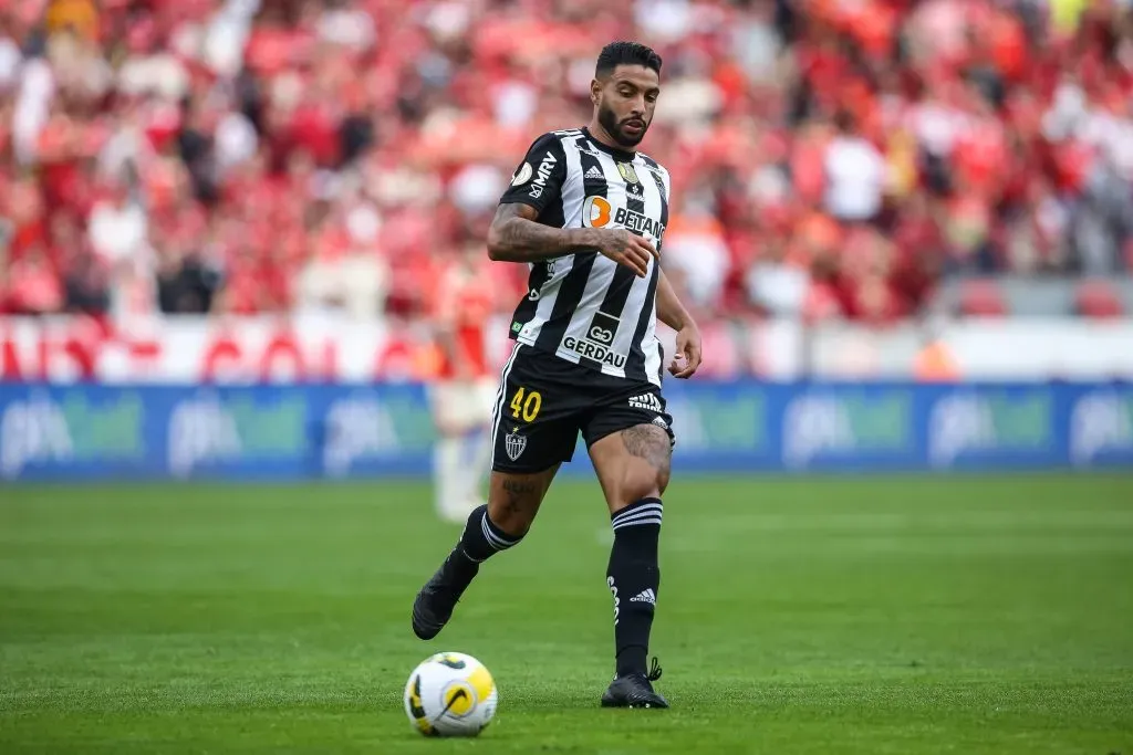 RS – Porto Alegre – 31/07/2022 – BRASILEIRO A, INTERNACIONAL X ATLETICO-MG – Nathan Silva jogador do Atletico-MG durante partida contra o Internacional no estadio Beira-Rio pelo campeonato Brasileiro A 2022. Foto: Pedro H. Tesch/AGIF