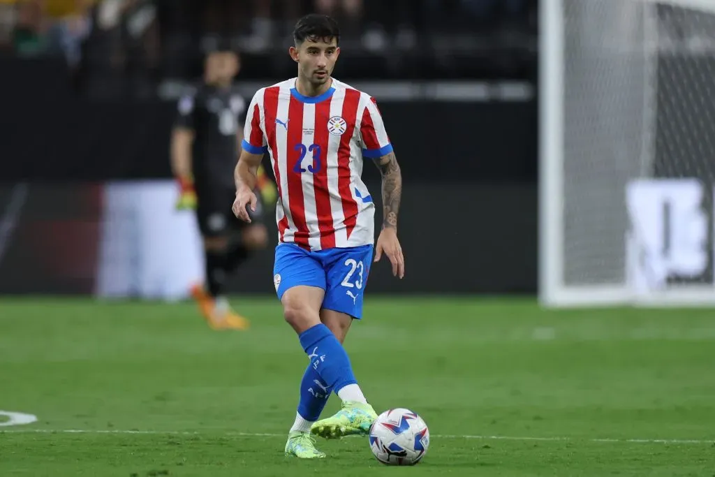 Villasanti em ação pela Seleção Paraguaia. (Foto: Buda Mendes/Getty Images)