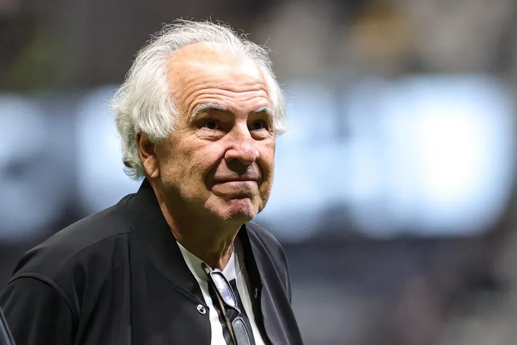 MG – BELO HORIZONTE – 03/07/2024 – BRASILEIRO A 2024, ATLETICO-MG X FLAMENGO – Rubens Menin socio Majoritario da Galo Holding (SAF do Atletico) do Atletico-MG durante partida contra o Flamengo no estadio Arena MRV pelo campeonato Brasileiro A 2024. Foto: Gilson Lobo/AGIF