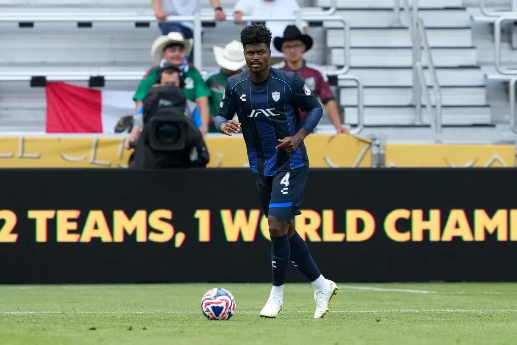 CINCINNATI, OHIO – JUNE 18: Eduardo Bauermann #4 of CF Pachuca dribbles the ball in the first half during the FIFA Club World Cup 2025 group H match between CF Pachuca and FC Salzburg at TQL Stadium on June 18, 2025 in Cincinnati, Ohio. (Photo by Dylan Buell/Getty Images)