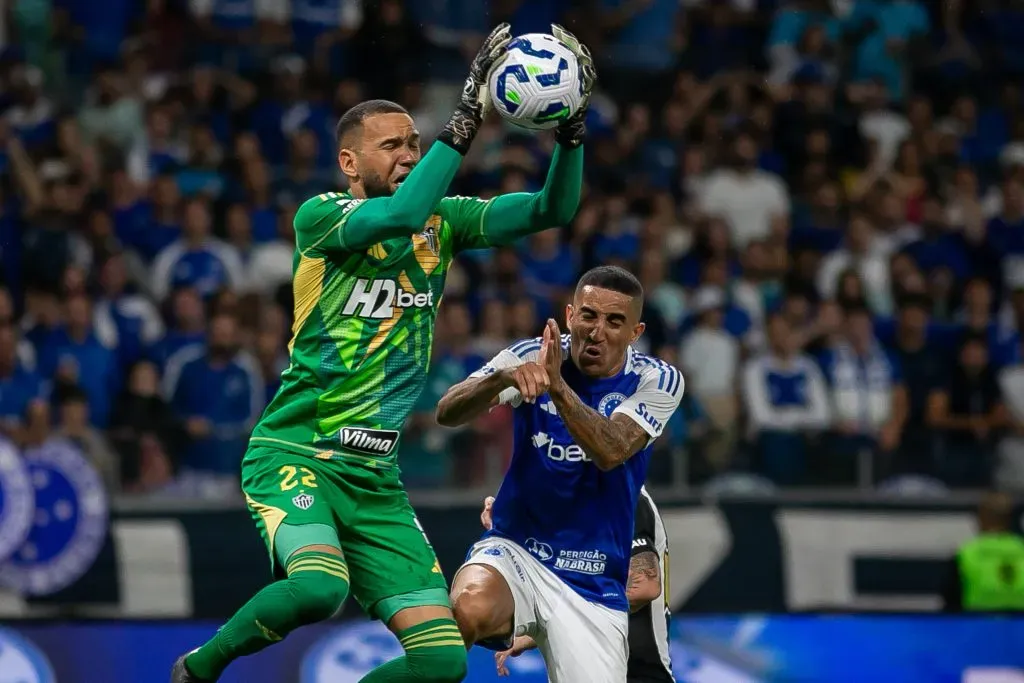 MG – BELO HORIZONTE – 18/05/2025 – BRASILEIRO A 2025, CRUZEIRO X ATLETICO-MG – Everson jogador do Atletico-MG durante partida contra o Cruzeiro no estadio Mineirao pelo campeonato Brasileiro A 2025. Foto: Fernando Moreno/AGIF