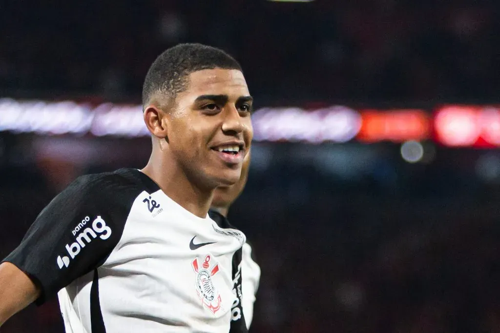 PR – CURITIBA – 27/08/2025 – COPA DO BRASIL 2025, ATHLETICO-PR X CORINTHIANS – Gui Negao jogador do Corinthians comemora seu gol durante partida contra o Athletico-PR no estadio Arena da Baixada pelo campeonato Copa Do Brasil 2025. Foto: Giovani Baccin/AGIF