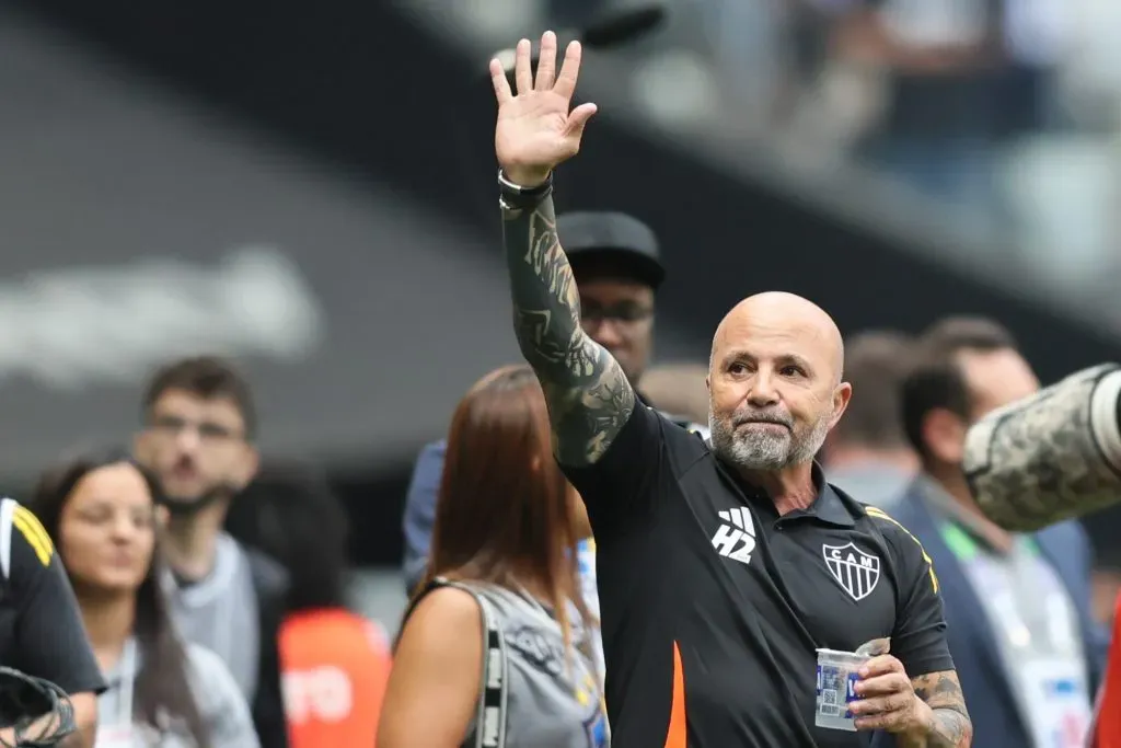 MG – BELO HORIZONTE – 14/09/2025 – BRASILEIRO A 2025, ATLETICO-MG X SANTOS – Jorge Sampaoli tecnico do Atletico-MG durante partida contra o Santos no estadio Arena MRV pelo campeonato Brasileiro A 2025. Foto: Gilson Lobo/AGIF