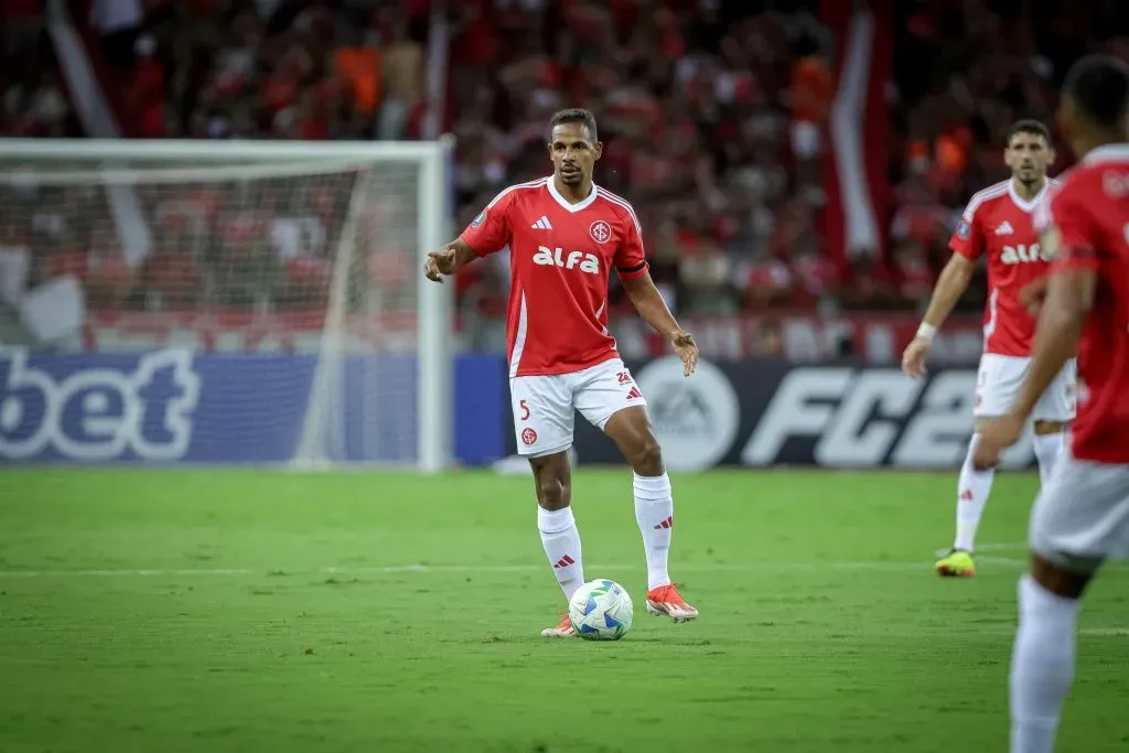 Fernando atuou pelo Internacional entre 2024 e 2025. Foto: Vinicius Molz Schubert/AGIF