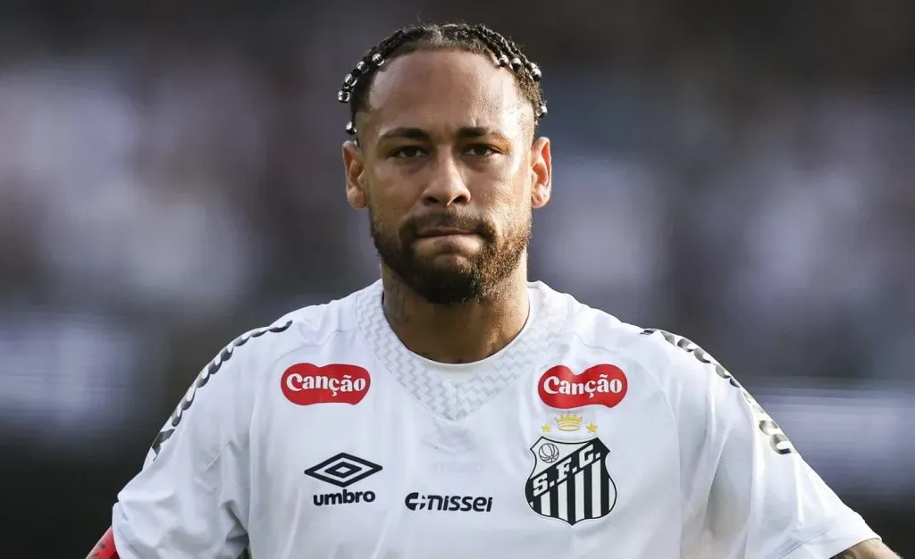Neymar durante partida pelo Santos. (Photo by Alexandre Schneider/Getty Images)