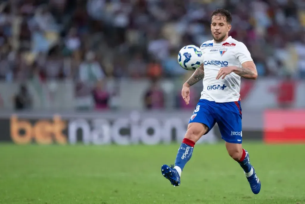Lucas Sasha jogador do Fortaleza durante partida contra o Fluminense – Foto: Jorge Rodrigues/AGIF