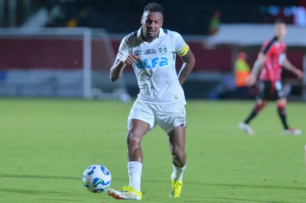 Edenilson em ação pelo Grêmio. Foto: Walmir Cirne/AGIF