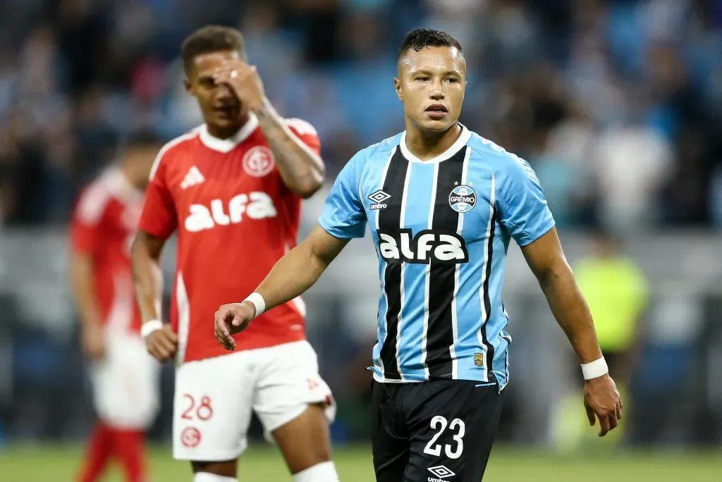 PORTO ALEGRE, BRAZIL – APRIL 19: Marlon Xavier of Gremio reacts during the match between Gremio and Internacional as part of Brasileirao 2025 at Arena do Gremio on April 19, 2025 in Porto Alegre, Brazil. (Photo by Pedro H. Tesch/Getty Images)