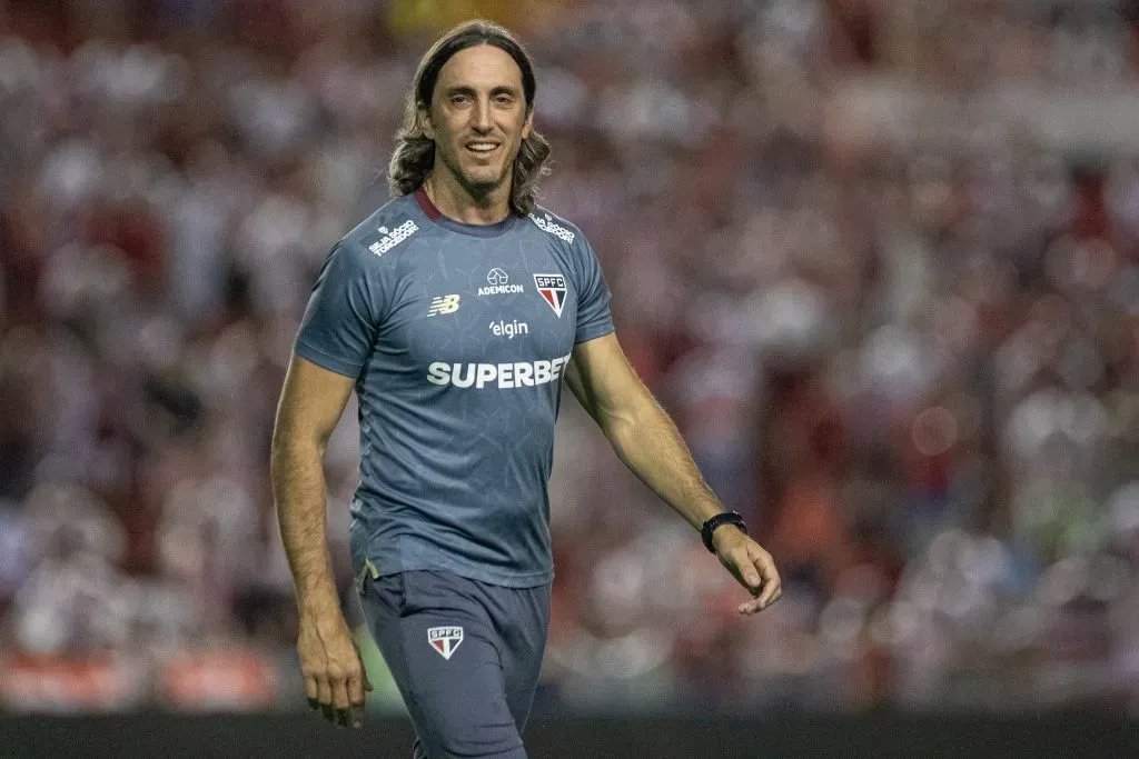 PE – RECIFE – 20/05/2025 – COPA DO BRASIL 2025, NAUTICO X SAO PAULO – Luis Zubeldia tecnico do Sao Paulo durante partida contra o Nautico no estadio Aflitos pelo campeonato Copa Do Brasil 2025. Foto: Rafael Vieira/AGIF