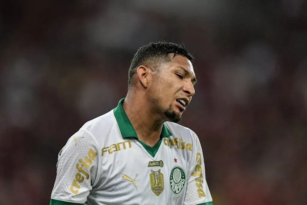 RJ – RIO DE JANEIRO – 31/07/2024 – BRASILEIRO A 2024, FLAMENGO X PALMEIRAS – Rony jogador do Palmeiras durante partida contra o Flamengo no estadio Maracana pelo campeonato Brasileiro A 2024. Foto: Thiago Ribeiro/AGIF