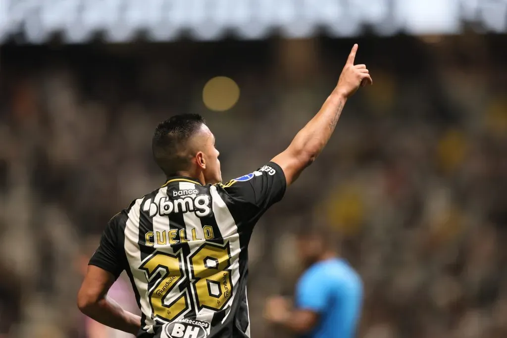 MG – BELO HORIZONTE – 14/08/2025 – COPA SUL-AMERICANA 2025, ATLETICO-MG X GODOY CRUZ – Cuello jogador do Atletico-MG comemora seu gol durante partida contra o Godoy Cruz no estadio Arena MRV pelo campeonato Copa Sul-americana 2025. Foto: Gilson Lobo/AGIF