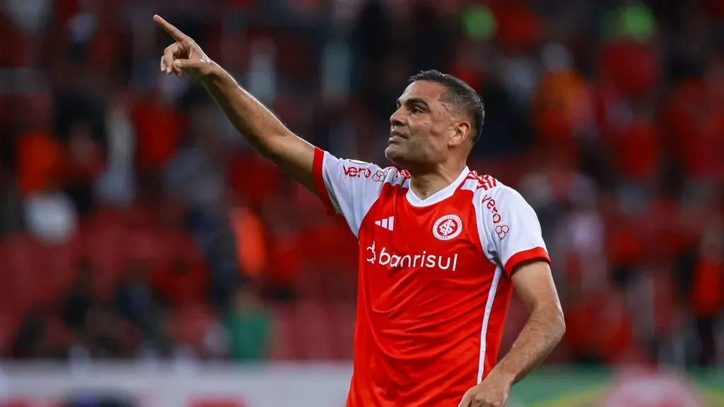 Gabriel Mercado deverá voltar ao onze do Internacional. Foto: AGIF