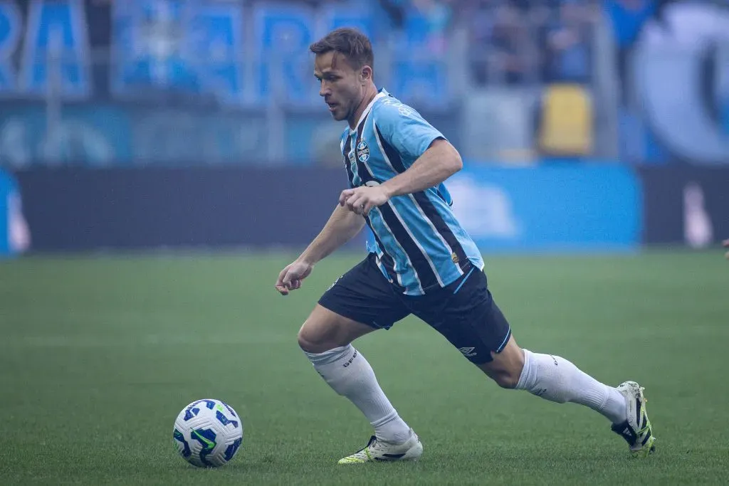Arthur reforça o Grêmio diante do Vitória. Foto: Maxi Franzoi/AGIF