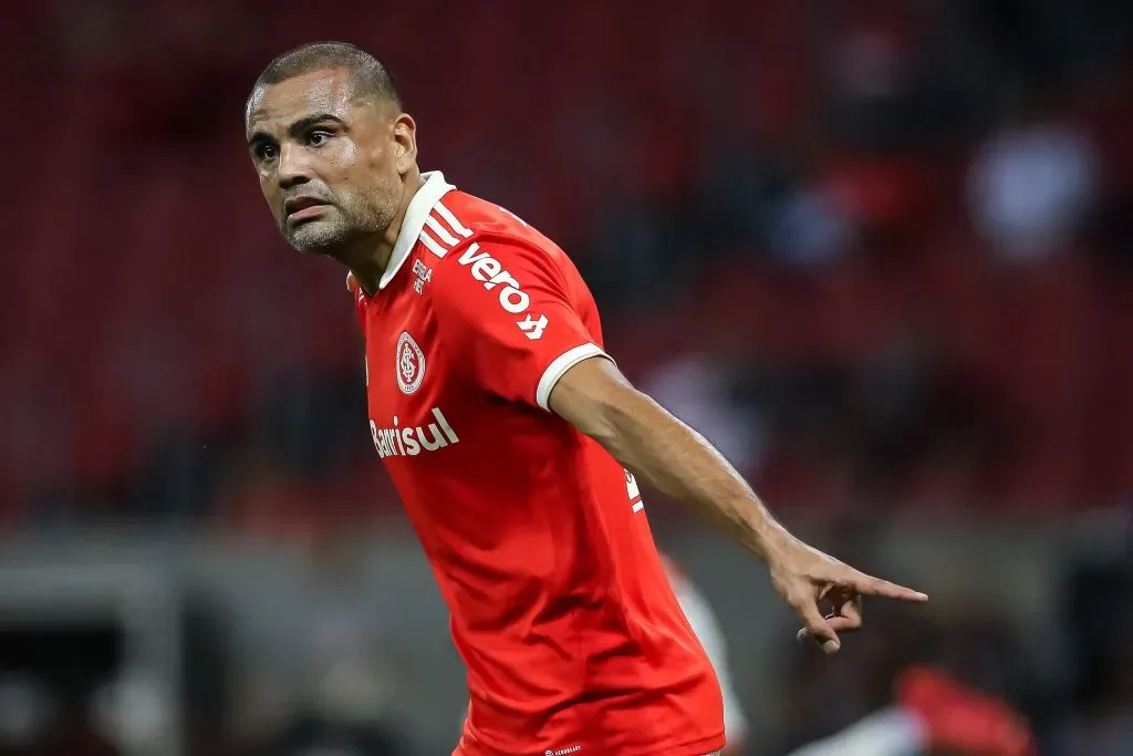 RS – Porto Alegre – 11/07/2022 – BRASILEIRO A, INTERNACIONAL X AMERICA-MG – Mercado jogador do Internacional durante partida contra o America-MG no estadio Beira-Rio pelo campeonato Brasileiro A 2022. Foto: Pedro H. Tesch/AGIF