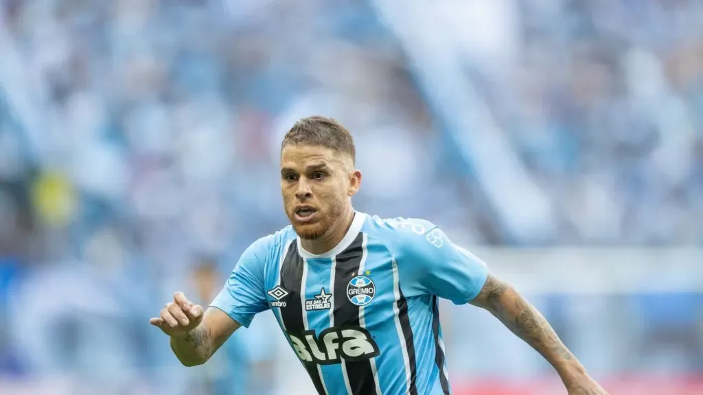 Cuéllar, volante do Grêmio