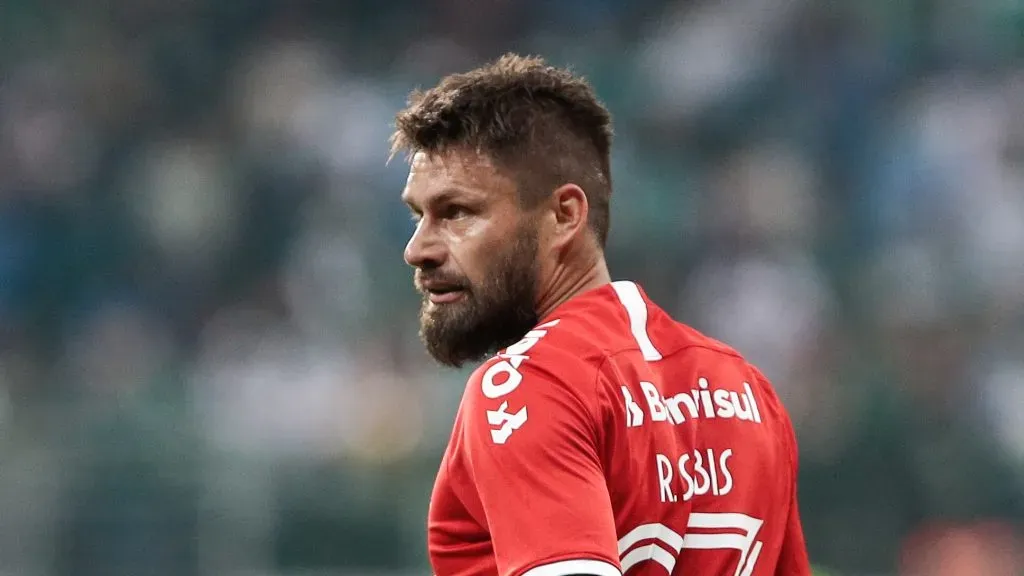 Rafael Sóbis durante jogo do Internacional. Foto: Marcello Zambrana/AGIF