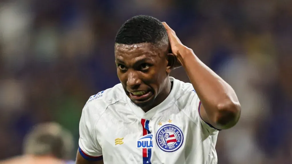 Kanu virou assunto - Foto: Gilson Lobo/AGIF.