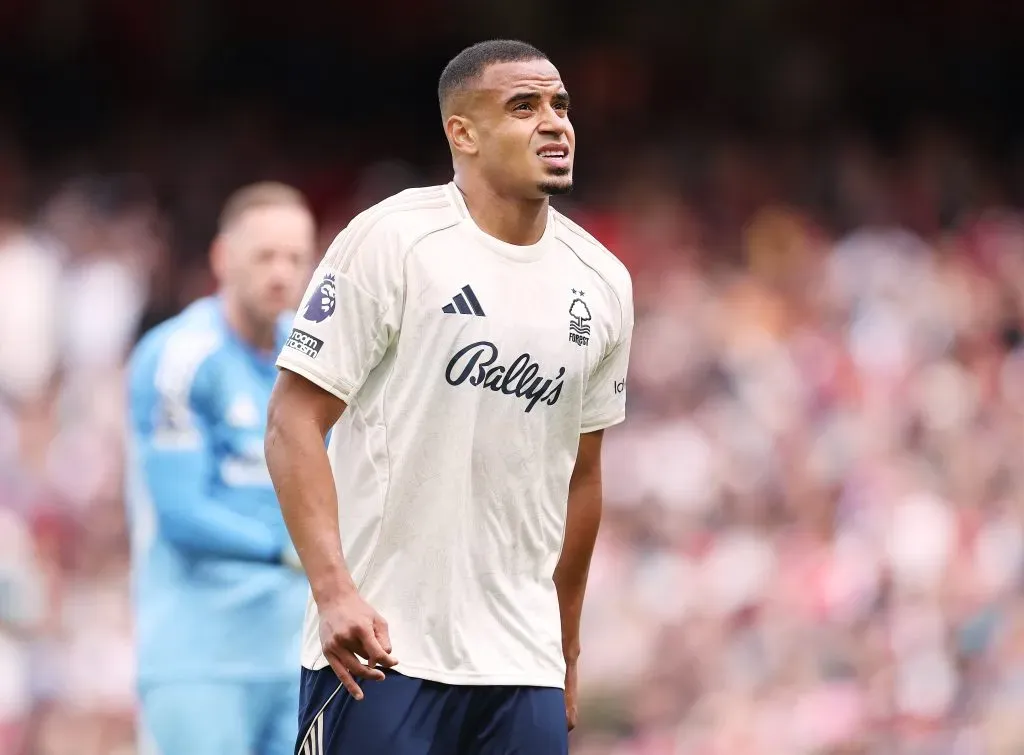 LONDON, ENGLAND – SEPTEMBER 13: Murillo of Nottingham Forest is substituted off after an injury during the Premier League match between Arsenal and Nottingham Forest at Emirates Stadium on September 13, 2025 in London, England. (Photo by Jack Thomas/Getty Images)