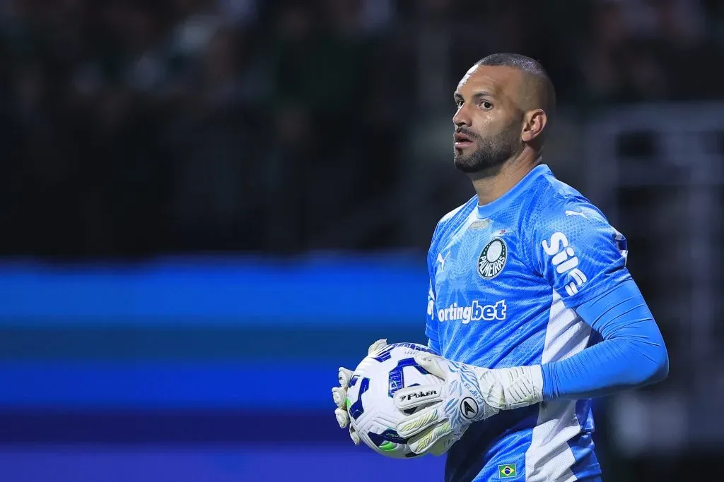 Weverton tem contrato com o Palmeiras até o fim de 2026. Foto: Ettore Chiereguini/AGIF