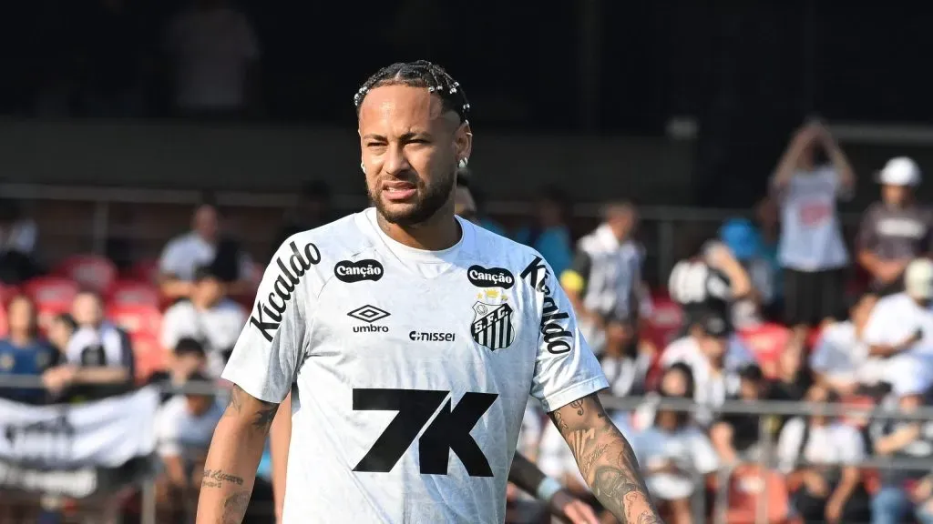 Neymar causa polêmica no Santos (Imagem: Jota Erre/AGIF)