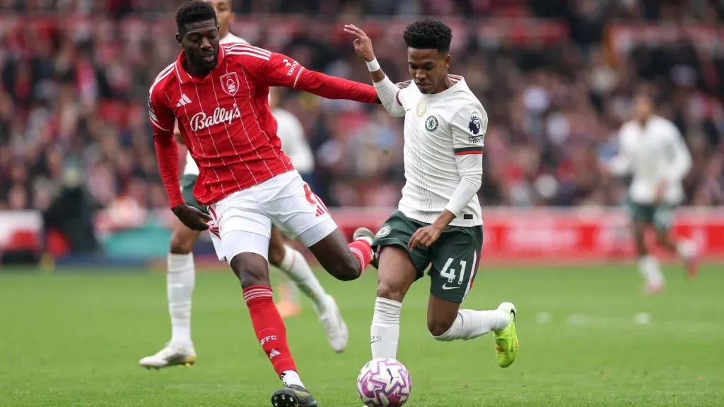 Estêvão durante Nottingham Forest x Chelsea. (Photo by Michael Regan/Getty Images)