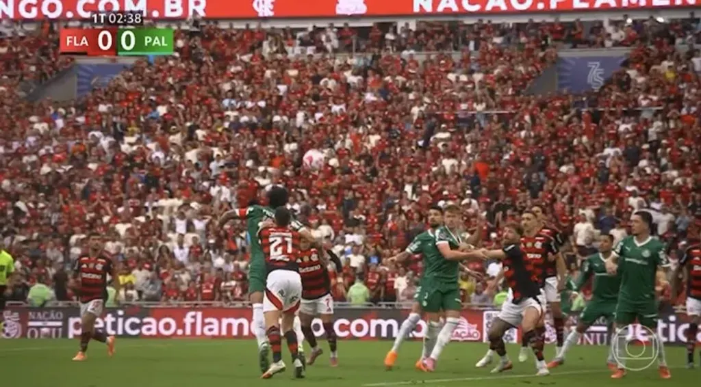 Palmeiras reclamou de lance envolvendo Gustavo Gómez Foto: Reprodução/Globo.