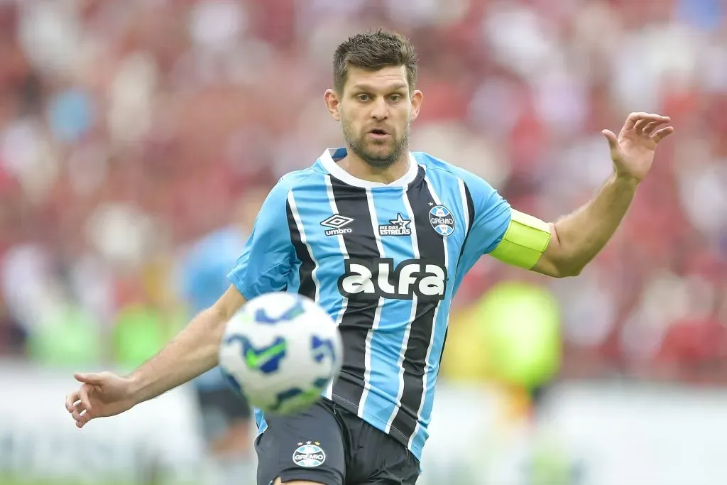 RJ – RIO DE JANEIRO – 31/08/2025 – BRASILEIRO A 2025, FLAMENGO X GREMIO – Kannemann jogador do Gremio durante partida contra o Flamengo no estadio Maracana pelo campeonato Brasileiro A 2025. Foto: Thiago Ribeiro/AGIF