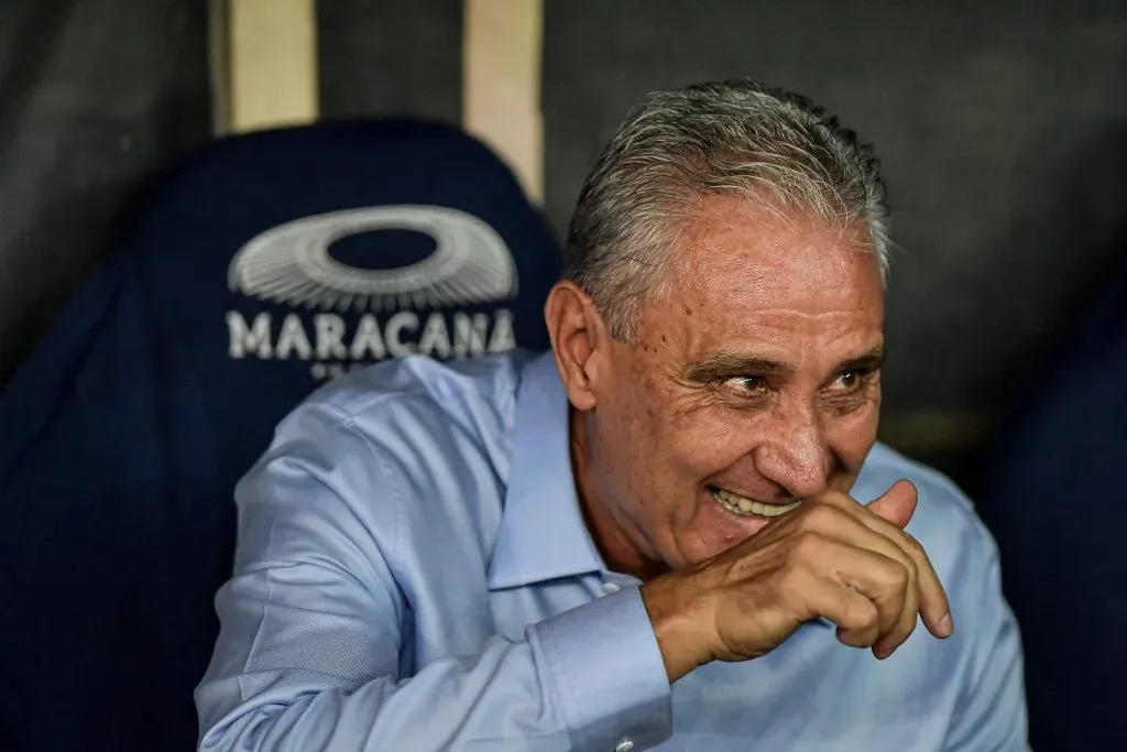 RJ – RIO DE JANEIRO – 17/04/2024 – BRASILEIRO A 2024, FLAMENGO X SAO PAULO – Tite tecnico do Flamengo durante partida contra o Sao Paulo no estadio Maracana pelo campeonato Brasileiro A 2024. Foto: Thiago Ribeiro/AGIF