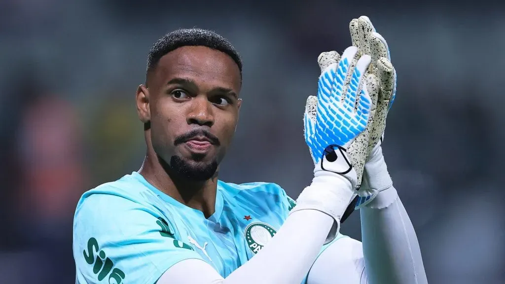 Carlos Miguel, goleiro do Palmeiras. Foto: Ettore Chiereguini/AGIF