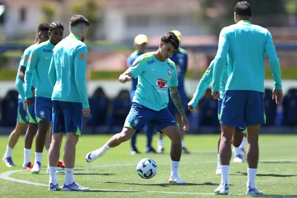 Kaio Jorge jogador da Selecao Brasileira durante treino na Granja Comary em Teresopolis (RJ), nesta quarta-feira (3). A equipe se prepara para enfrentar o Chile pelas Eliminatorias da Copa do Mundo 2016. Foto: Marlon Costa/AGIF