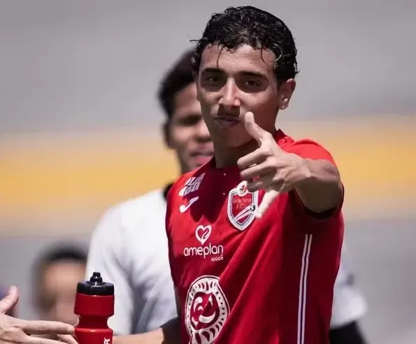 Meia-atacante Anthonny, de 17 anos. Foto: Arquivo pessoal