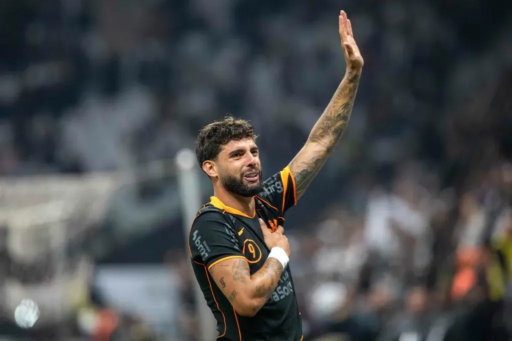 SP – SAO PAULO – 28/09/2025 – BRASILEIRO A 2025, CORINTHIANS X FLAMENGO -YURI ALBERTO jogador do Corinthians comemora seu gol durante partida contra o Flamengo no estadio Arena Corinthians pelo campeonato Brasileiro A 2025. Foto: Joisel Amaral/AGIF