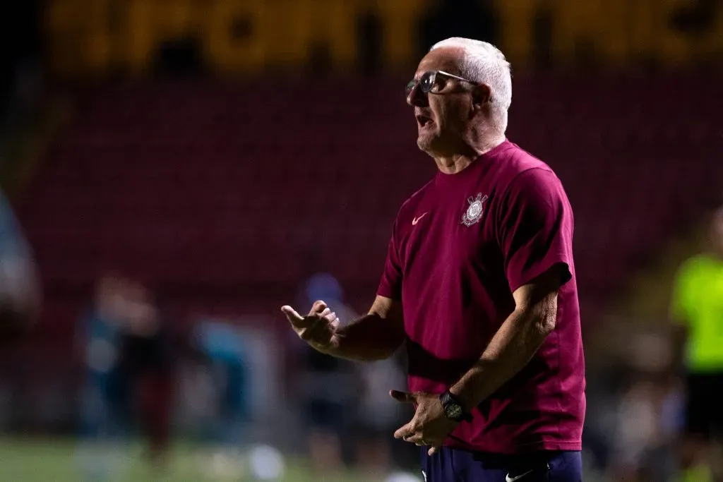 Dorival Junior técnico do Corinthians durante partida contra o Sport – Foto: Rafael Vieira/AGIF