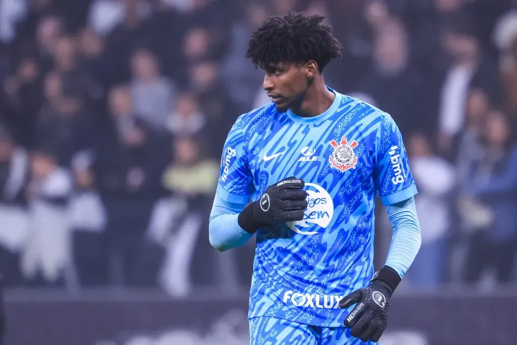 SP – SAO PAULO – 16/07/2024 – BRASILEIRO A 2024, CORINTHIANS X CRICIUMA – hugo souza goleiro do Corinthians durante partida contra o Criciuma no estadio Arena Corinthians pelo campeonato Brasileiro A 2024. Foto: Marcello Zambrana/AGIF