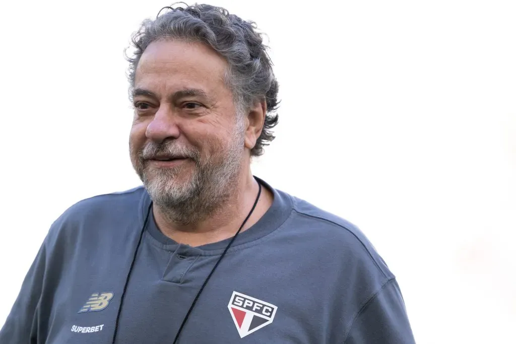 Julio Casares presidente do Sao Paulo antes da partida contra o Flamengo no estadio Maracana pelo campeonato Brasileiro A 2025. Foto: Jorge Rodrigues/AGIF