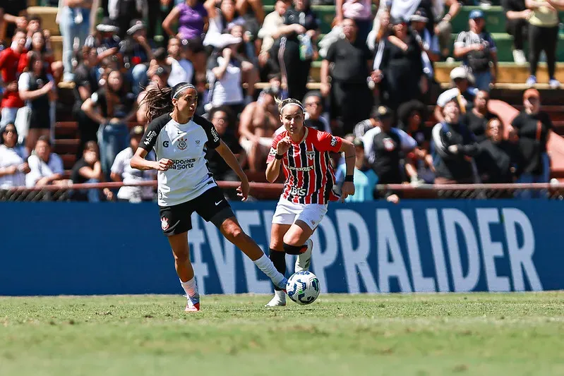 Corinthians e São Paulo se enfrentam pela 6ª vez na temporada – Foto: Rebeca Reis/Staff Images woman/CBF